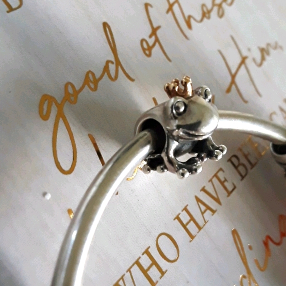 Retired Rare Authentic Pandora Frog w/14kt Crown